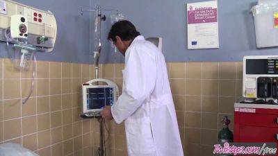 Tommy Gunn - Tommy Gunn stars in Lizz Tayler's HD video "doctor heal thys" - sexu.com